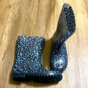 Girl Rainboots, worn once only but overall great condition!